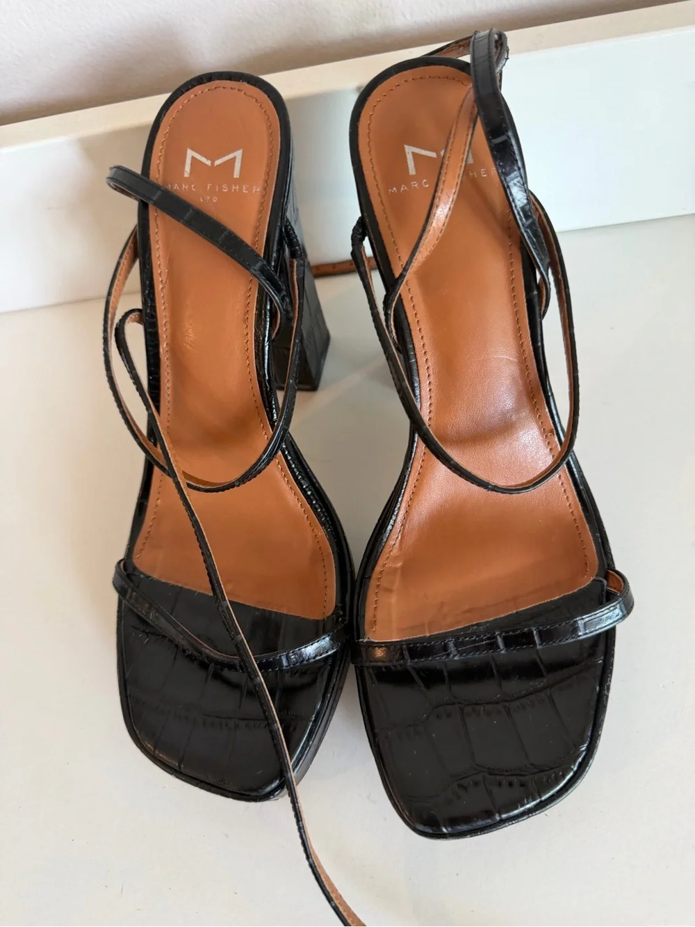 Black‎ Strappy Square-Toe Heels Marc